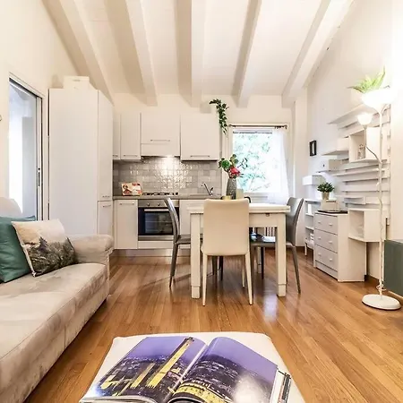 Del Borgo Sweet Home, In The Heart Of The דירה