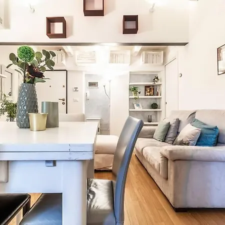 Del Borgo Sweet Home, In The Heart Of The Bolonia